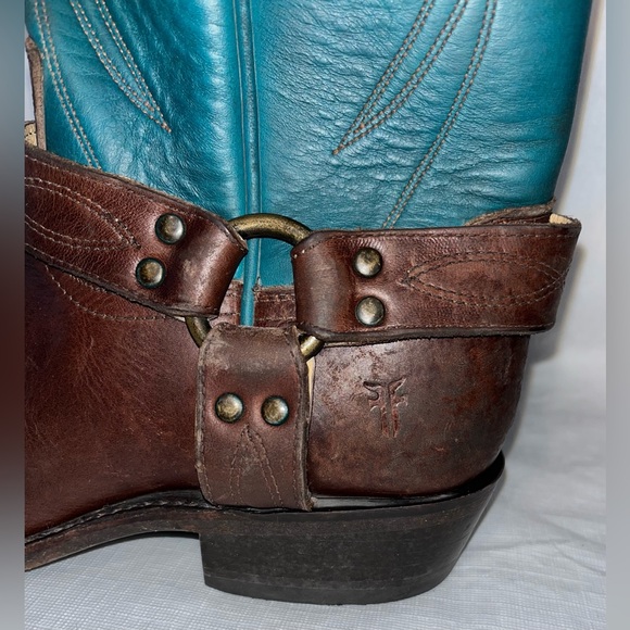 FRYE Billy Harness Turquoise/Multi Leather Western Cowgirl Boots
Women's Size 9 - Picture 4 of 13